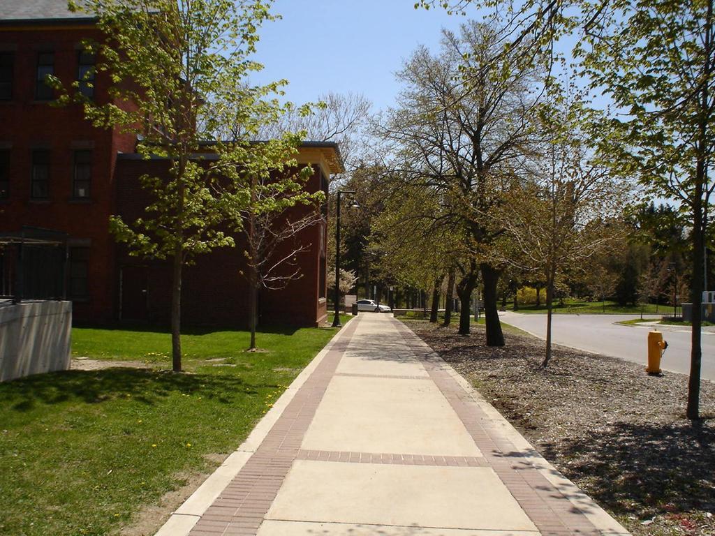 Humber College Lakeshore Campus Residence Торонто Екстериор снимка