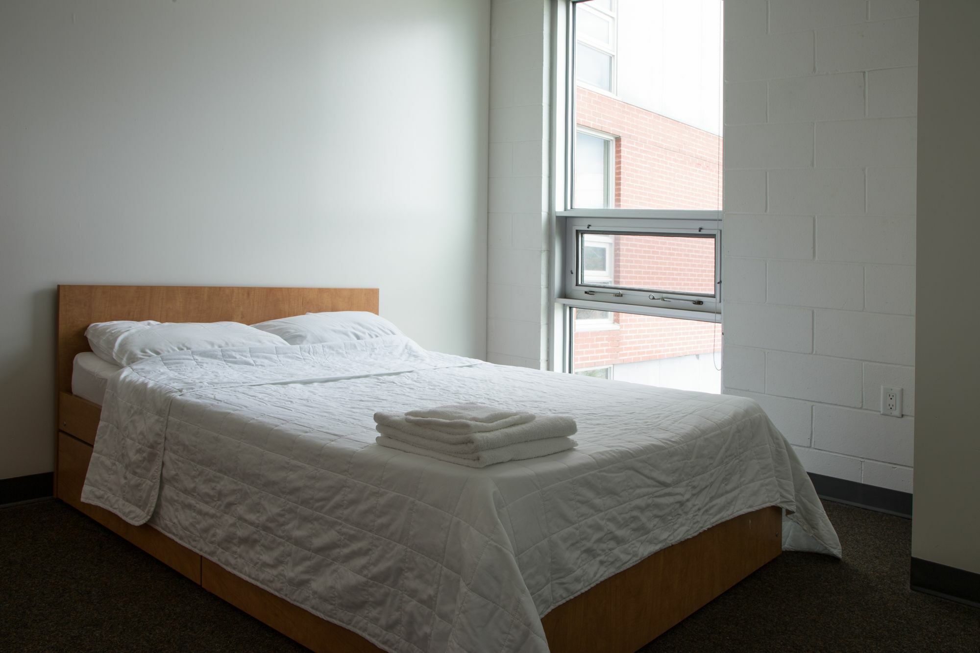 Humber College Lakeshore Campus Residence Торонто Екстериор снимка